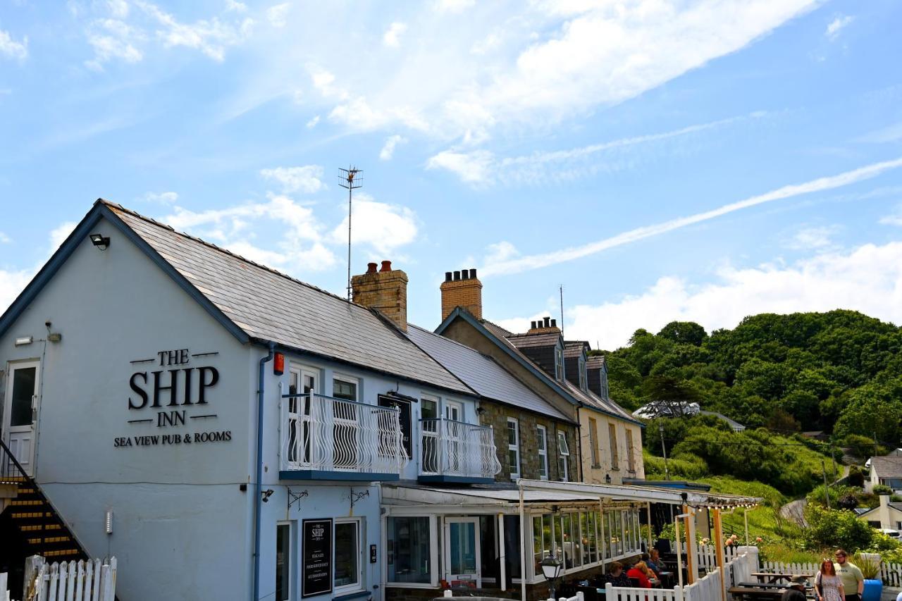 Ship Inn Aberporth Exterior photo