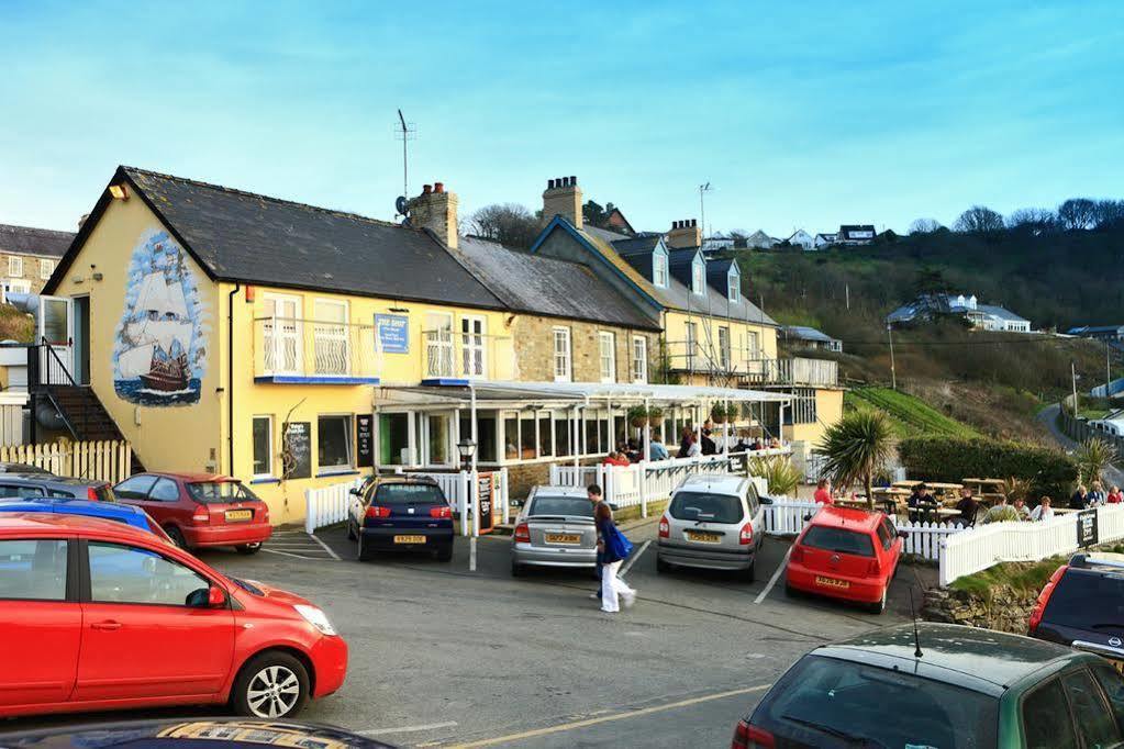 Ship Inn Aberporth Exterior photo